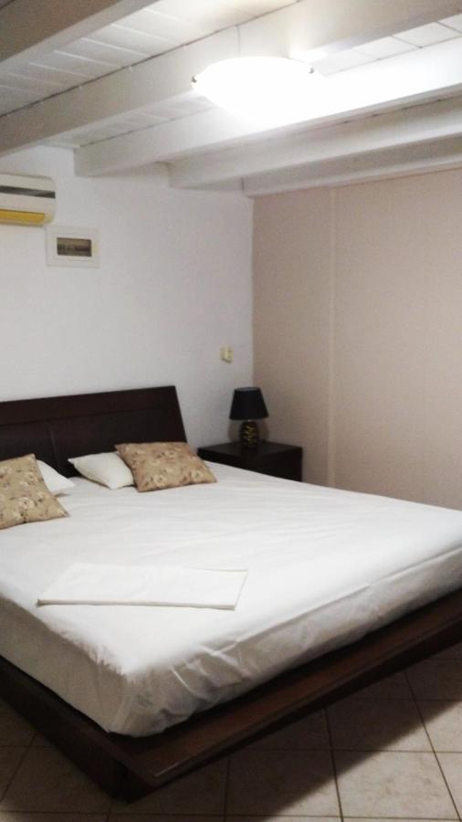 "Villa Kanavos" Apts Matala Exterior foto