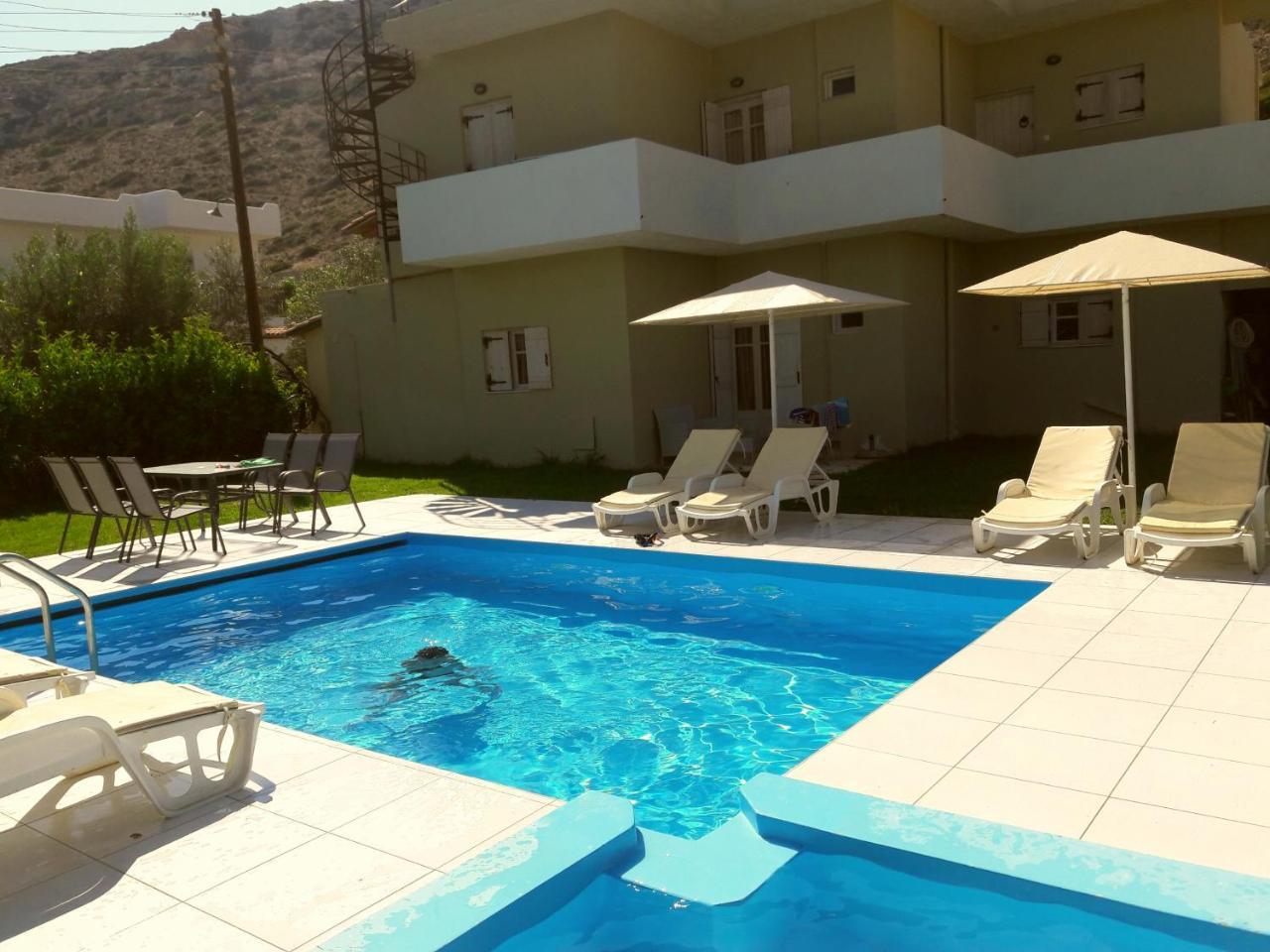 "Villa Kanavos" Apts Matala Exterior foto